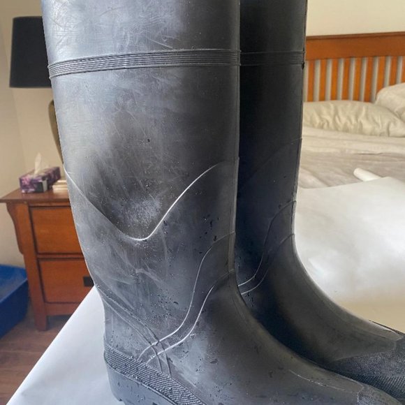 Heavy Duty Rubber Boots - Picture 3 of 3